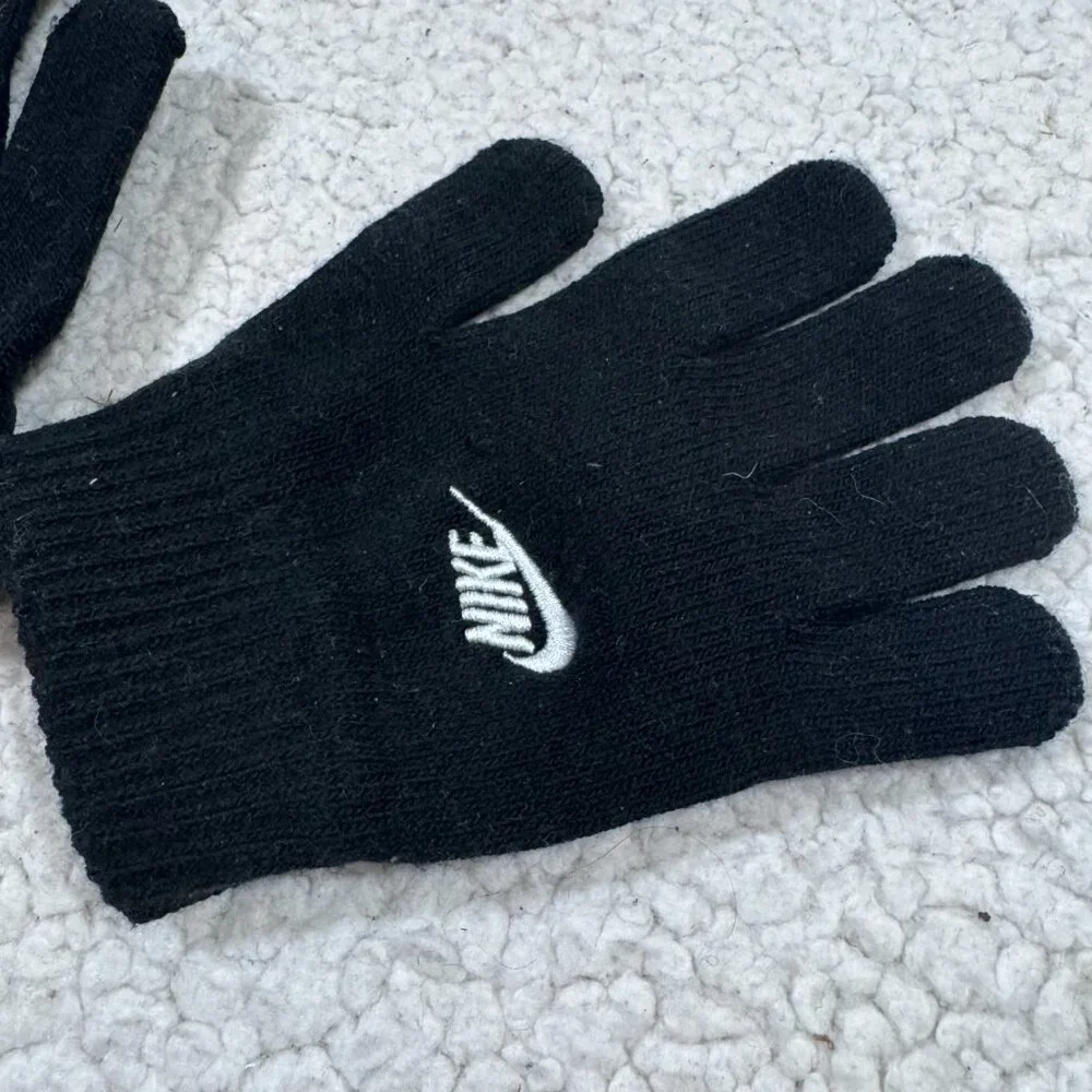 Nike Swoosh Black Knit Gloves Size Youth Kids Boys Girls Unisex